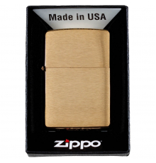 Ветрозащитная зажигалка Zippo 'Brushed Brass' без наполнения